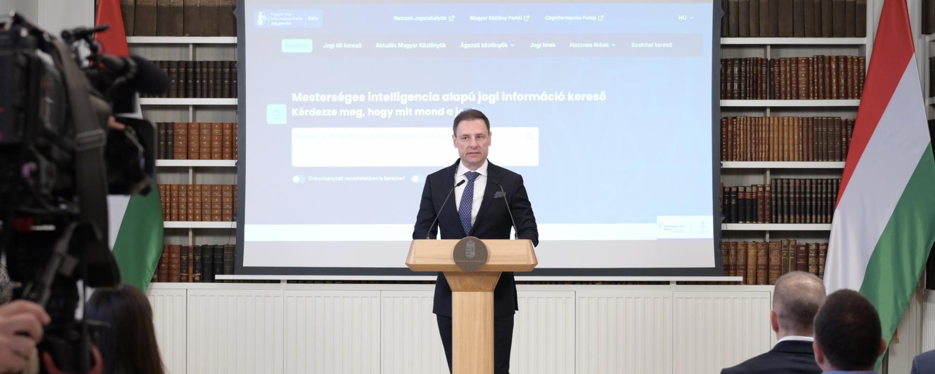 Tuzsony-Bence-bejelenti-a-jog.gov_.hu-indulasat.